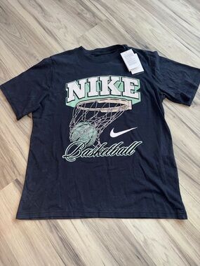 Nike Woman’s Black Basketball Graphic Tee